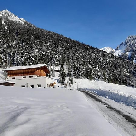 Haus Adrian Wald am Arlberg Exterior foto
