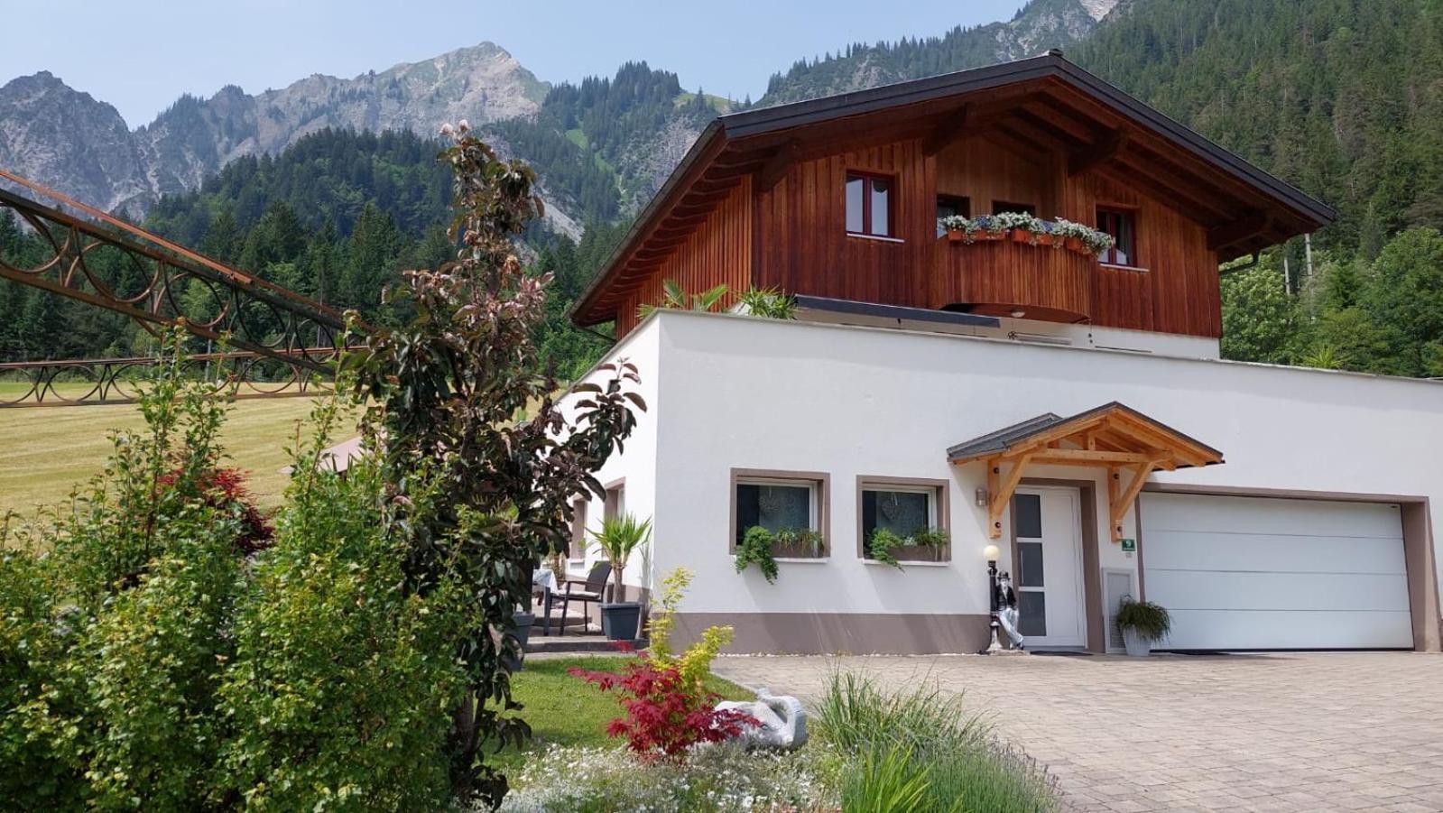 Haus Adrian Wald am Arlberg Quarto foto